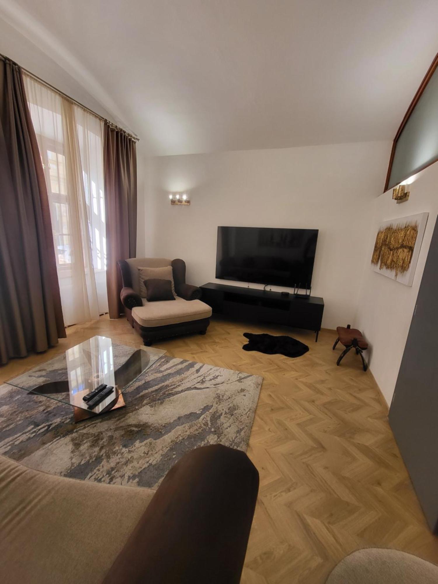 Monar Exclusive Center Free Parking In Garage Leilighet Košice Eksteriør bilde