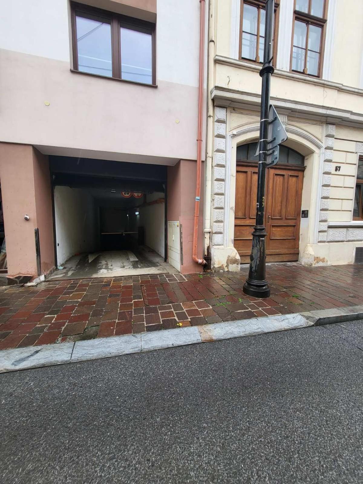 Monar Exclusive Center Free Parking In Garage Leilighet Košice Eksteriør bilde