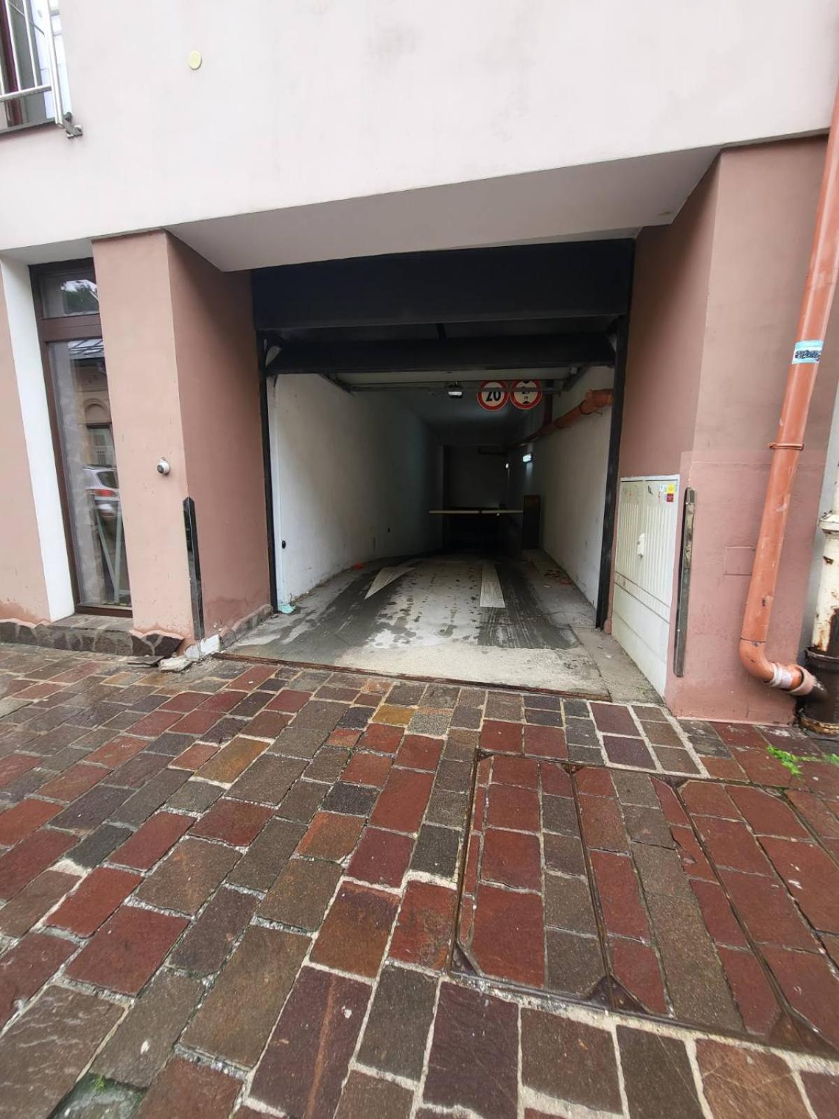 Monar Exclusive Center Free Parking In Garage Leilighet Košice Eksteriør bilde